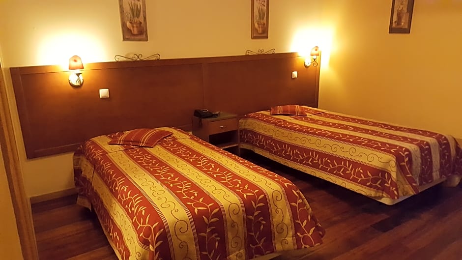 Grande Pensao Residencial Alcobia