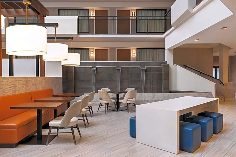 Embassy Suites By Hilton Hotel Kansas City-Overland Park