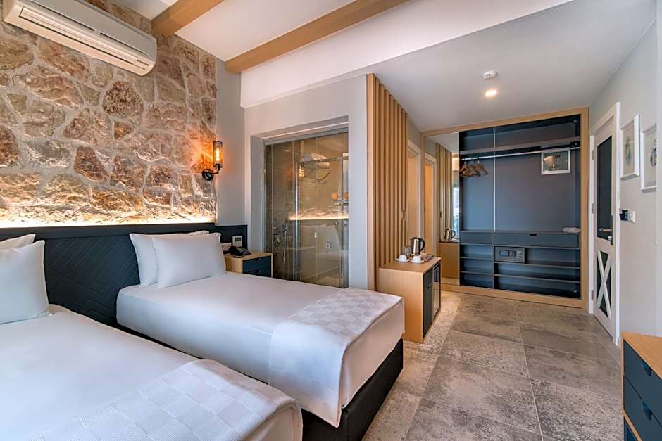 Isola 12 Hotel