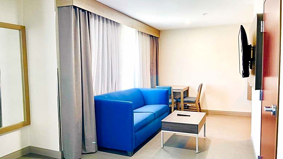 Holiday Inn Express & Suites Frazier Park By IHG