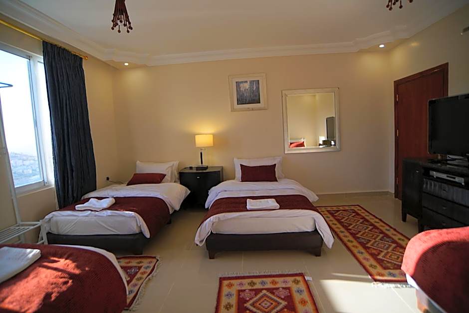 Over Mountains Hotel