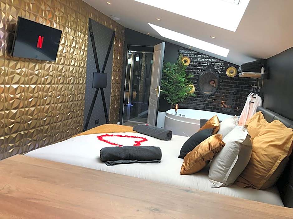 Playroom et Nuit Insolite