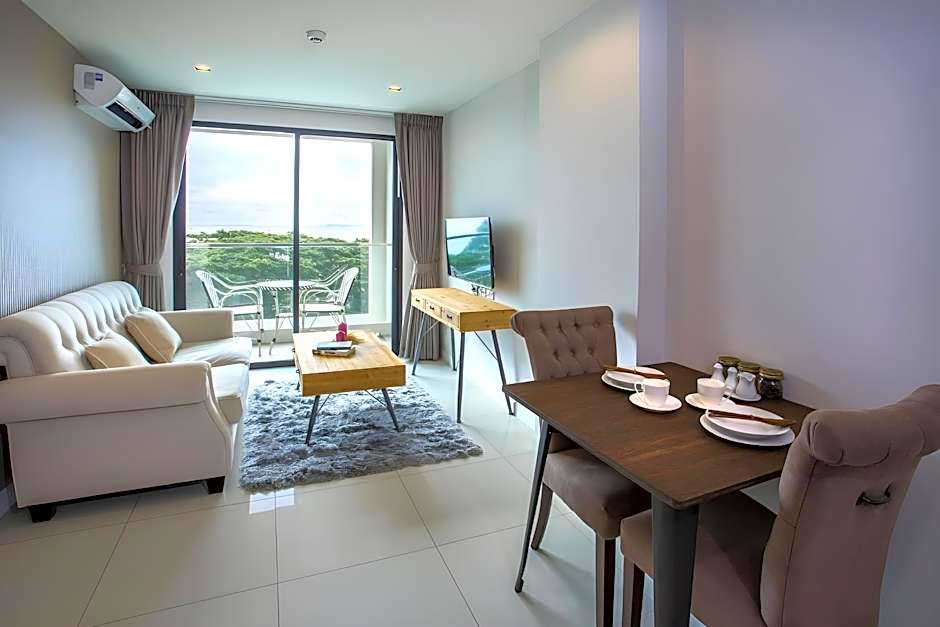 De Amber Bang Sarae by Beach Holiday