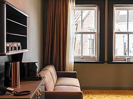 Grand Executive Room