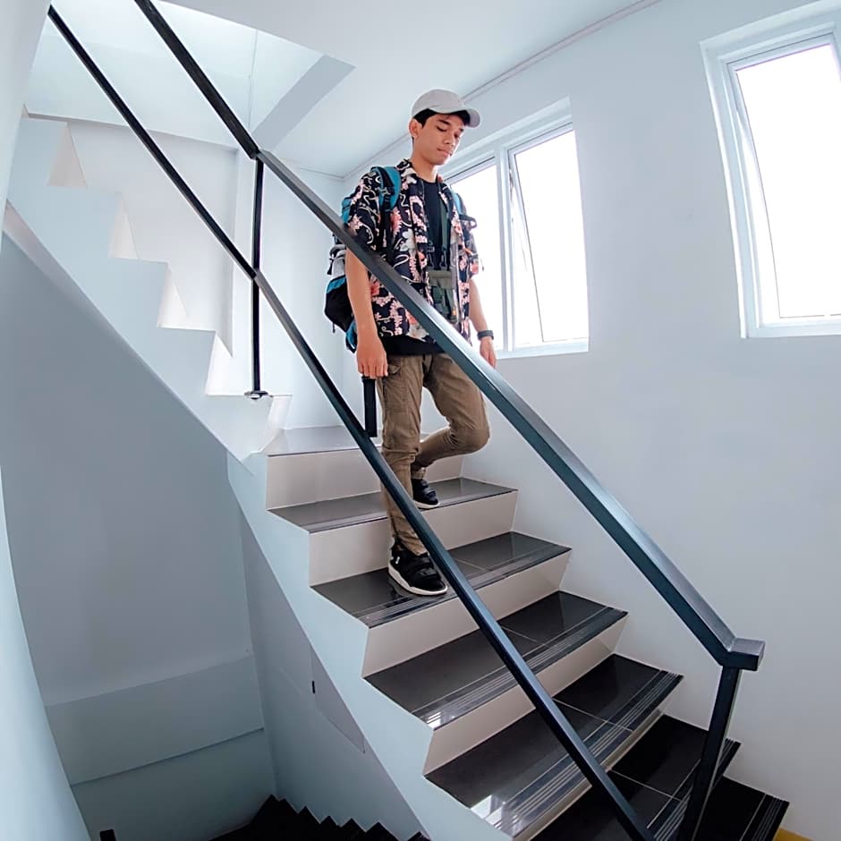 AUR KUNING HOSTEL SYARIAH Bukittinggi