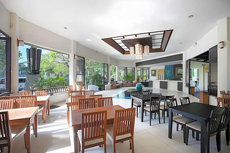 EAST SEA PARADISE HOTEL