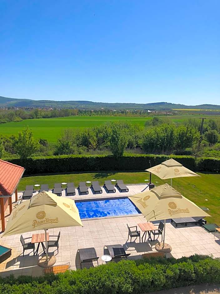 Angyal Borászat és Panzió