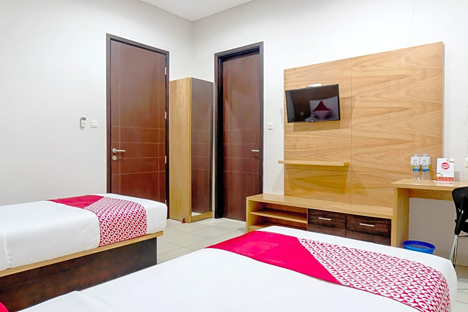 Super OYO 794 Ln 9 Bandung Guest House