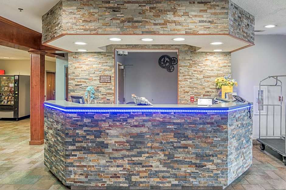 Trident Inn and Suites