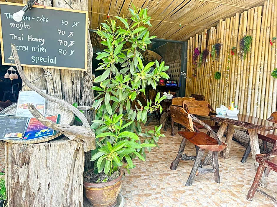 Painting Family Hostel