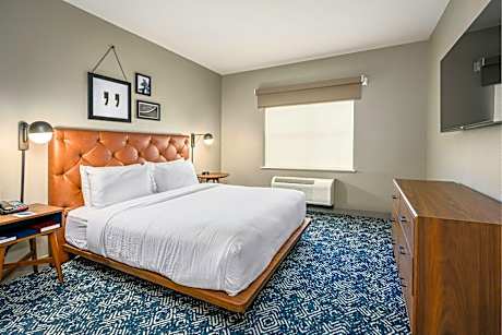 Executive, Suite, 1 King, Sofa bed