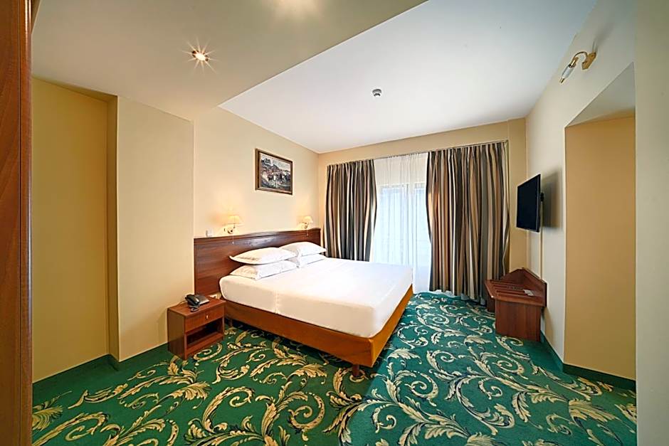 Central Hotel