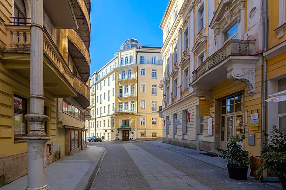 Hotel Flora