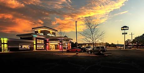 La Quinta Inn & Suites by Wyndham Fort Collins