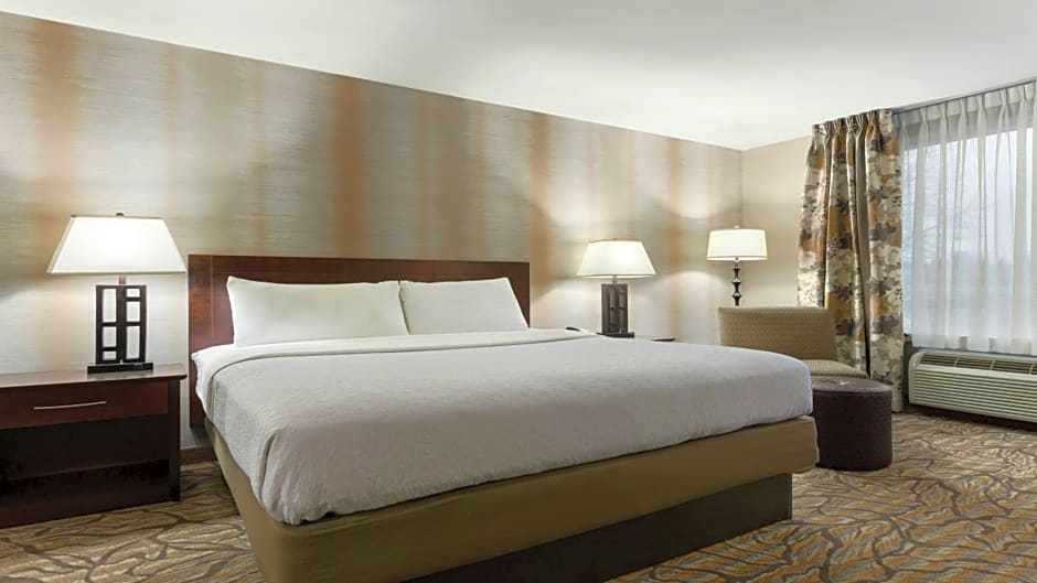 Holiday Inn Hotel & Suites Gateway By IHG