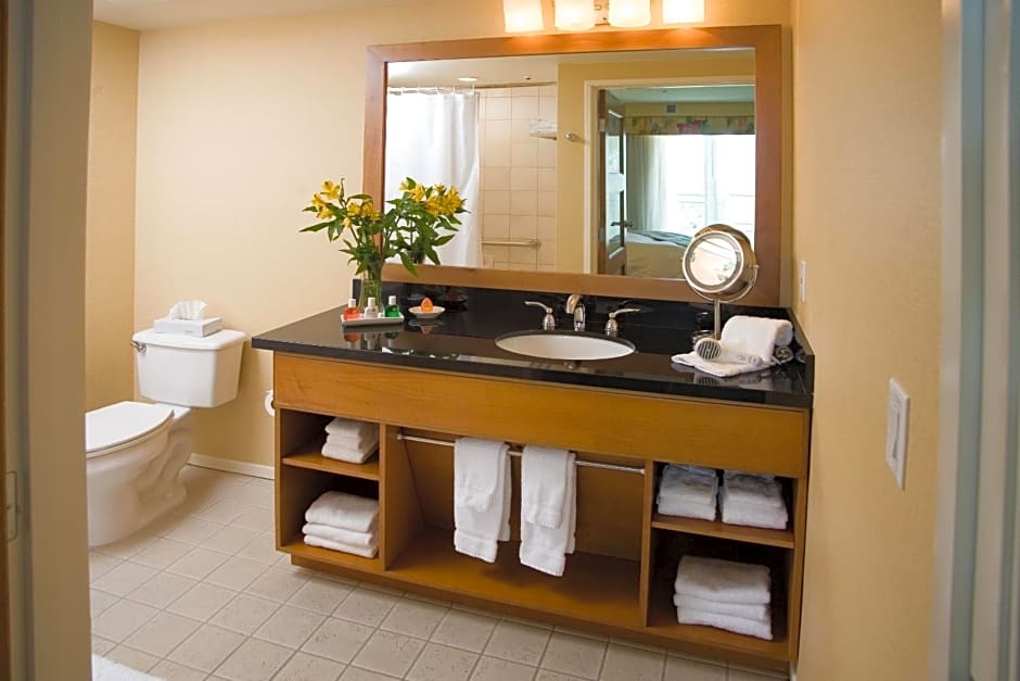 Grand Pacific Palisades Resort