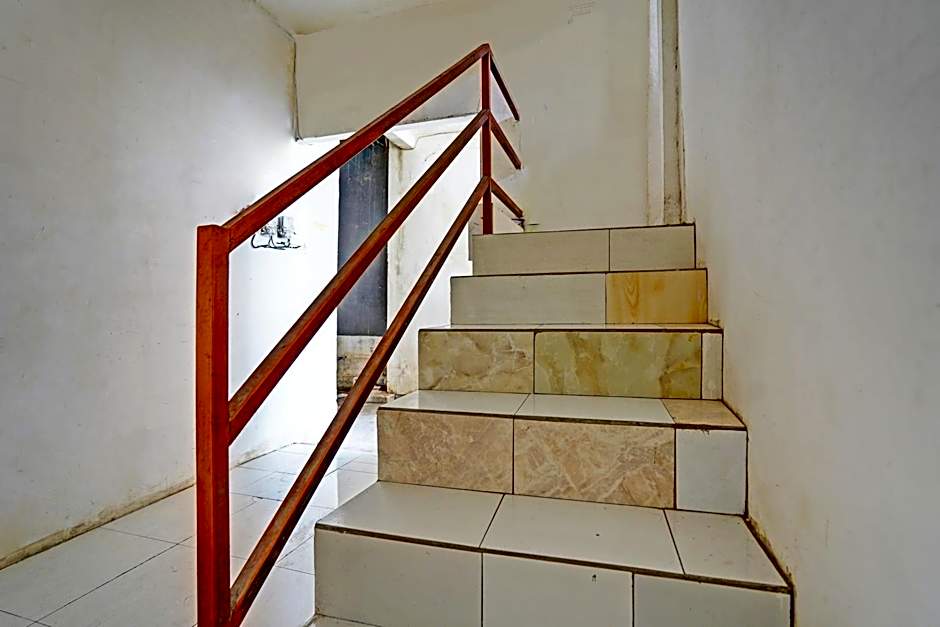 OYO LIFE 92077 Tarlo Guest House 3