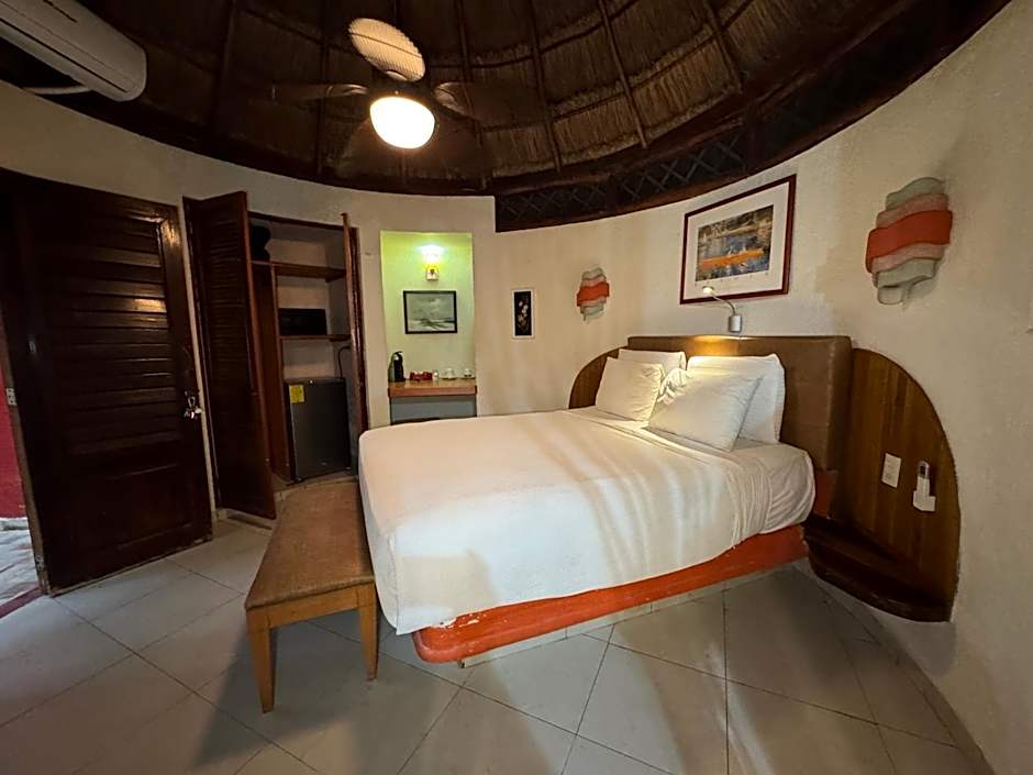 Cocos Cabañas Playa del Carmen Adults Only