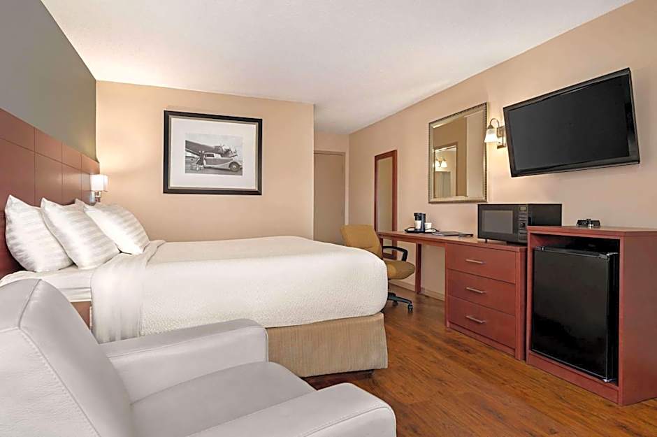 Days Inn by Wyndham Fredericton