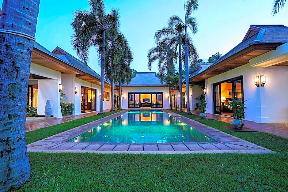 Miskawaan Beachfront Villas