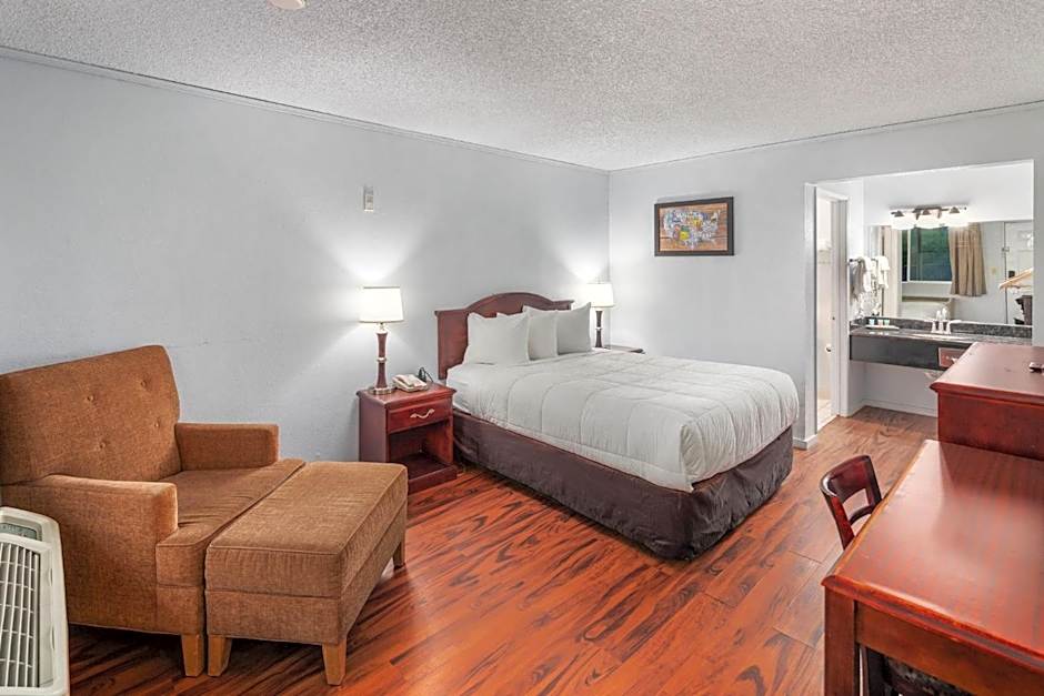 Inn at Lake Washington By OYO I-405