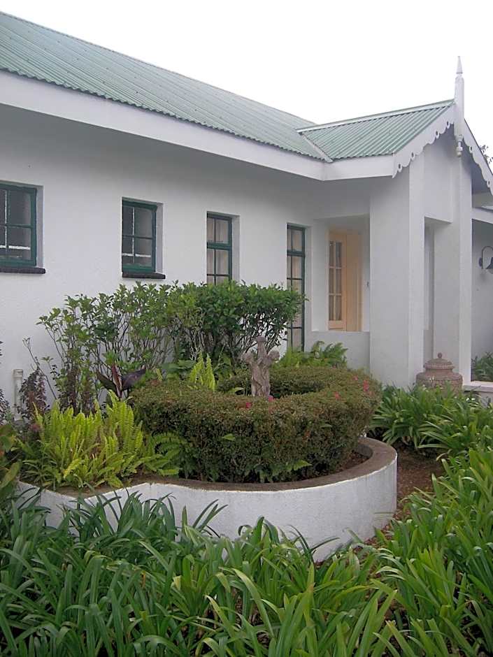 Sherwood's Country House