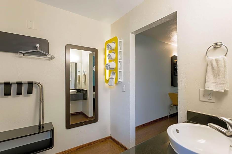 Motel 6-Missoula, MT - University