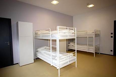 Mixed Dormitory Room