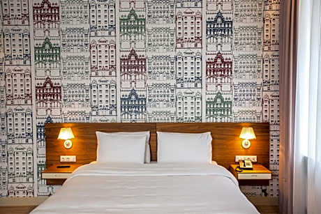 Deluxe Double Room - City Side