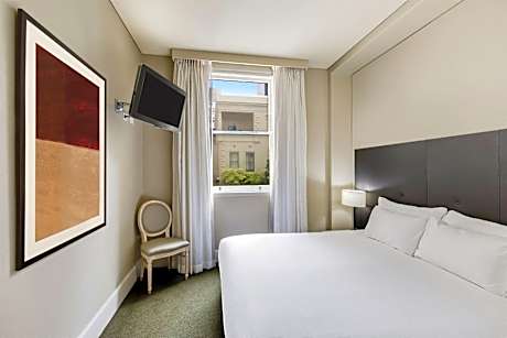 1 Bedroom Premier Apartment
