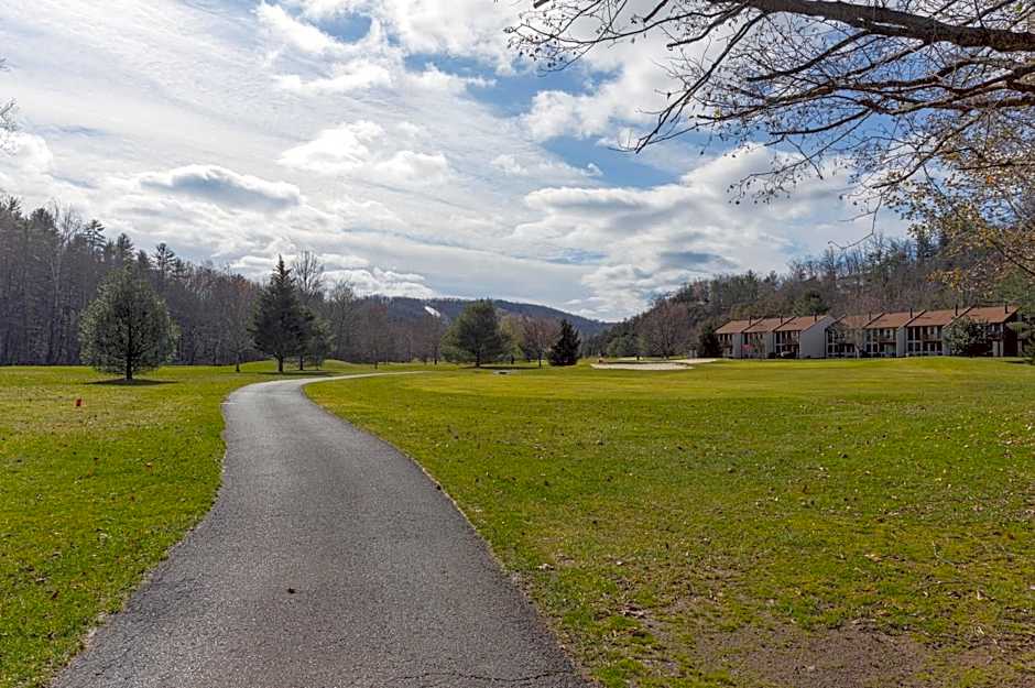 Stony Court at Bryce Mountain