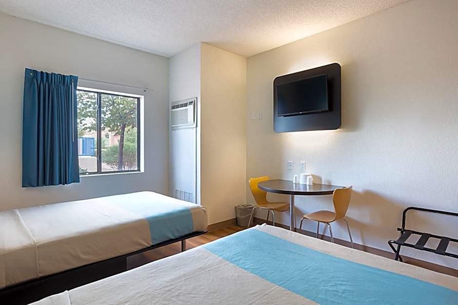 Motel 6-Page, AZ