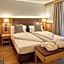 Hotel Shandranj