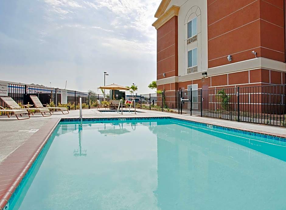 Holiday Inn Express Hotel & Suites Dinuba West By IHG