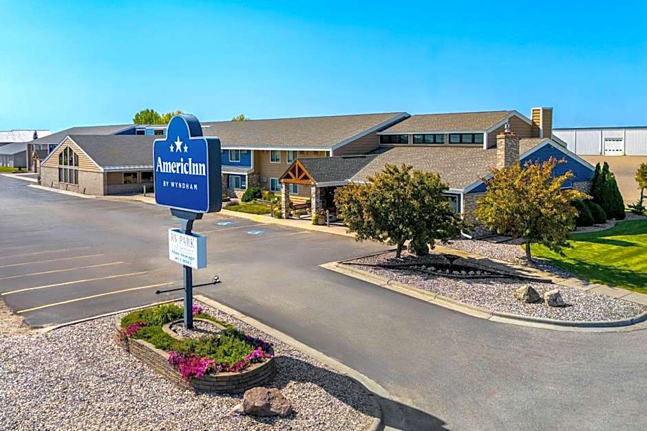 AmericInn by Wyndham Roseau