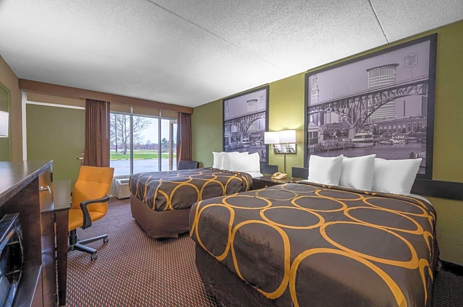 Super 8 by Wyndham Perrysburg/Toledo