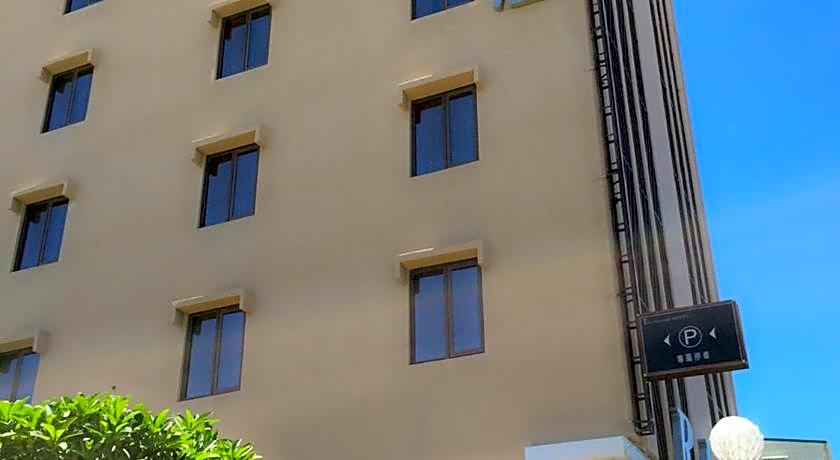 The Riverside Hotel Hengchun