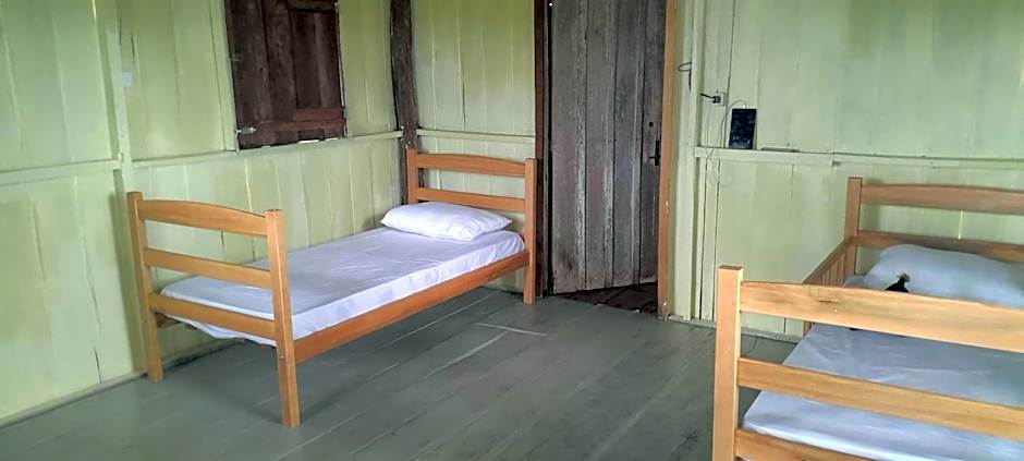 Foto 1 von 5 von Basic Triple Room with Shared Bathroom