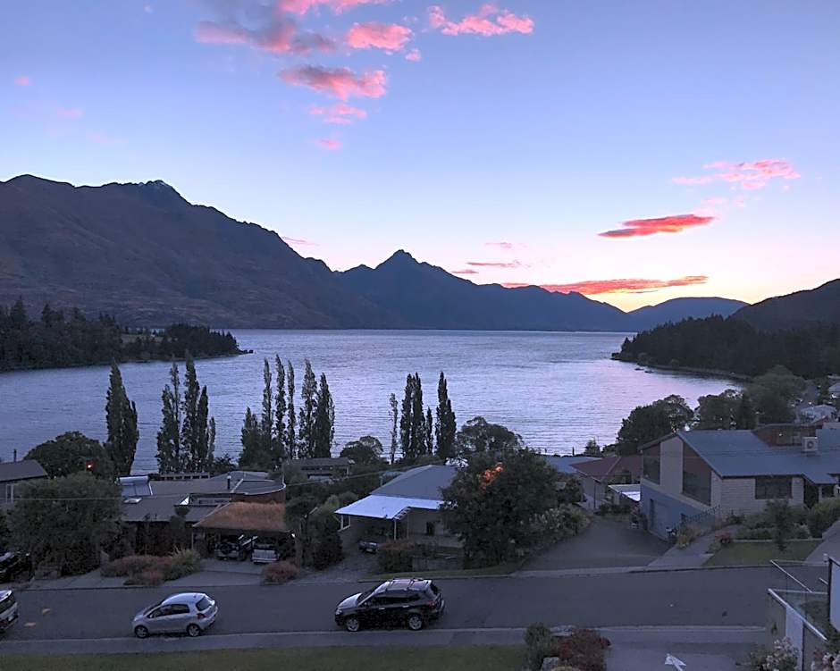 Earnslaw Lodge