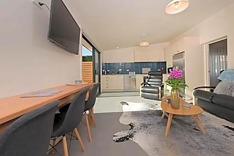 The Little Lollyshop Apartment in Battery Point