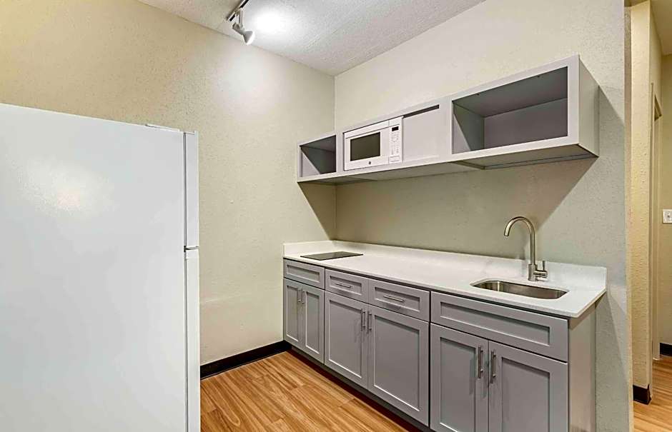 Extended Stay America Suites - Buffalo - Airport