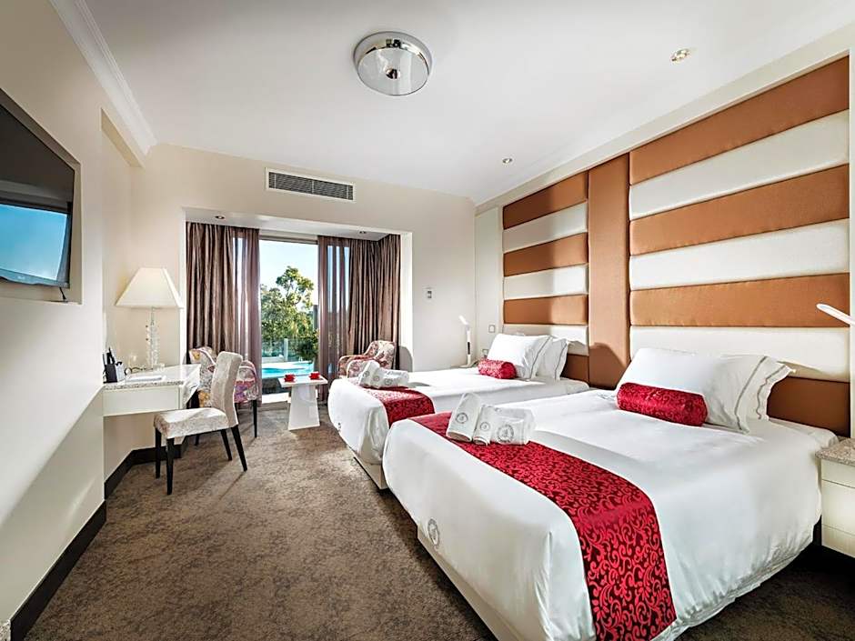 Swan River Hotel (Formerly known as International on the Water Hotel)