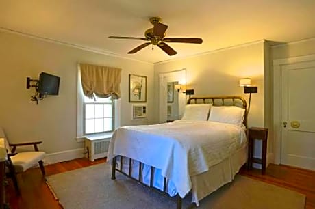 Comfort Single Room with Balcony
