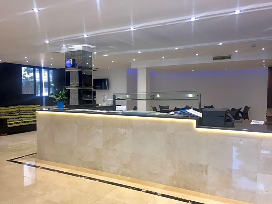 Beatrix 2000 - Caliu Apartments