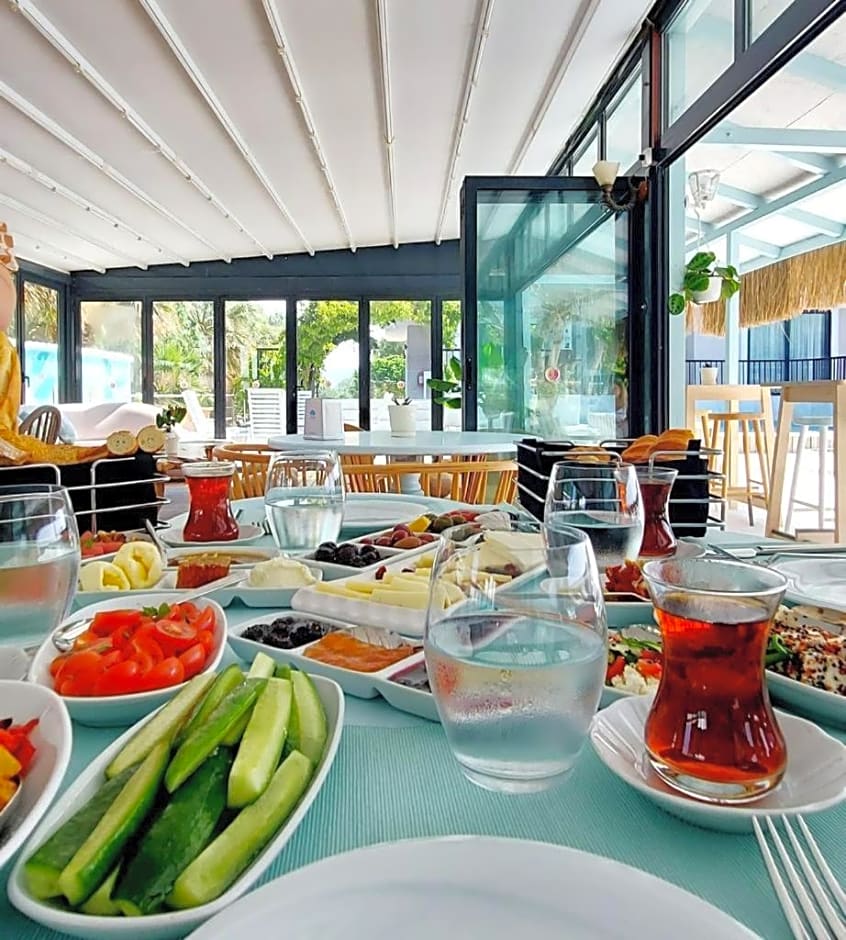 Enki Suess Alaçatı