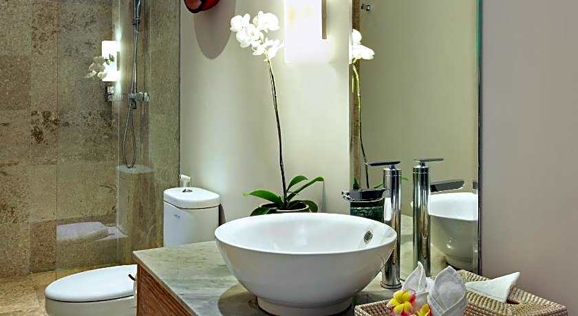 Room & Vespa Suite 4