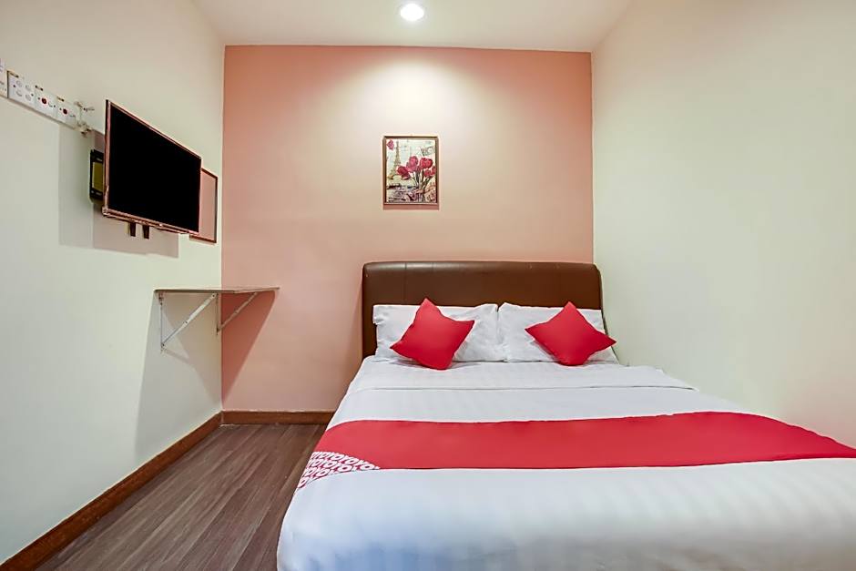 Hotel O Taj (seksyen 7)