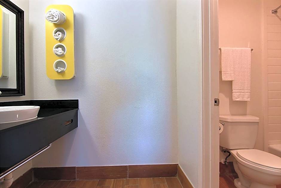 Motel 6-Rockport, TX