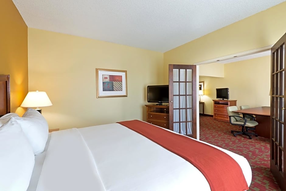 Holiday Inn Express Suites Little Rock West, an IHG Hotel