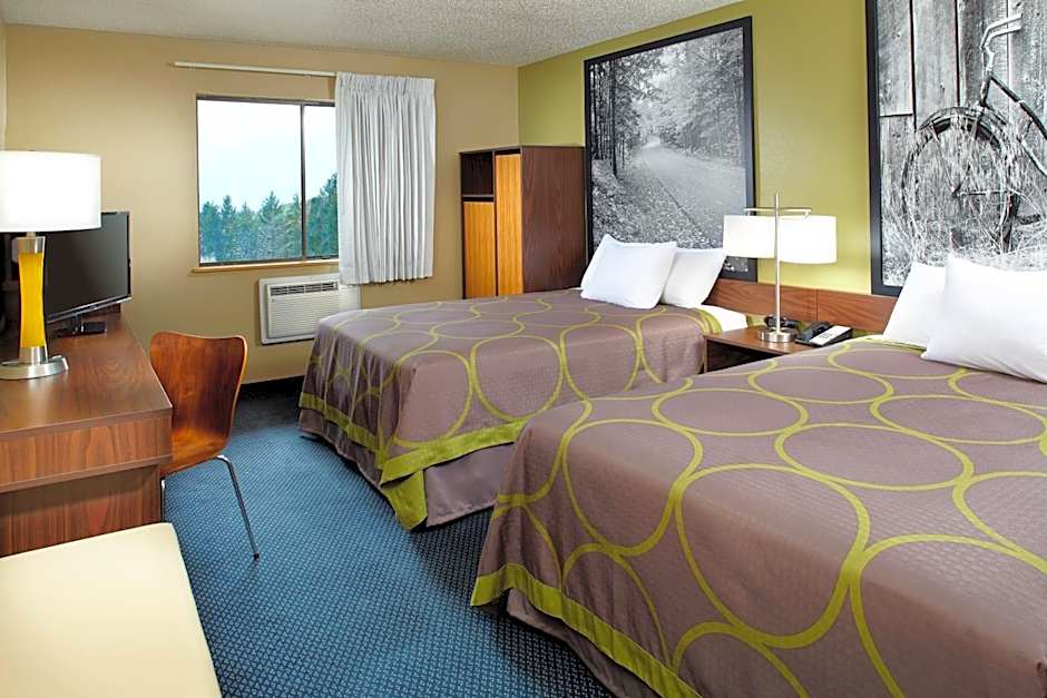 Super 8 by Wyndham St. Clairsville OH/Wheeling WV Area